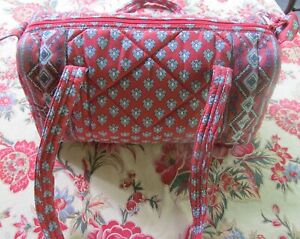 Vintage PIERRE DEUX Red Quilted Duffle Shoulder Handbag MINT CONDITION