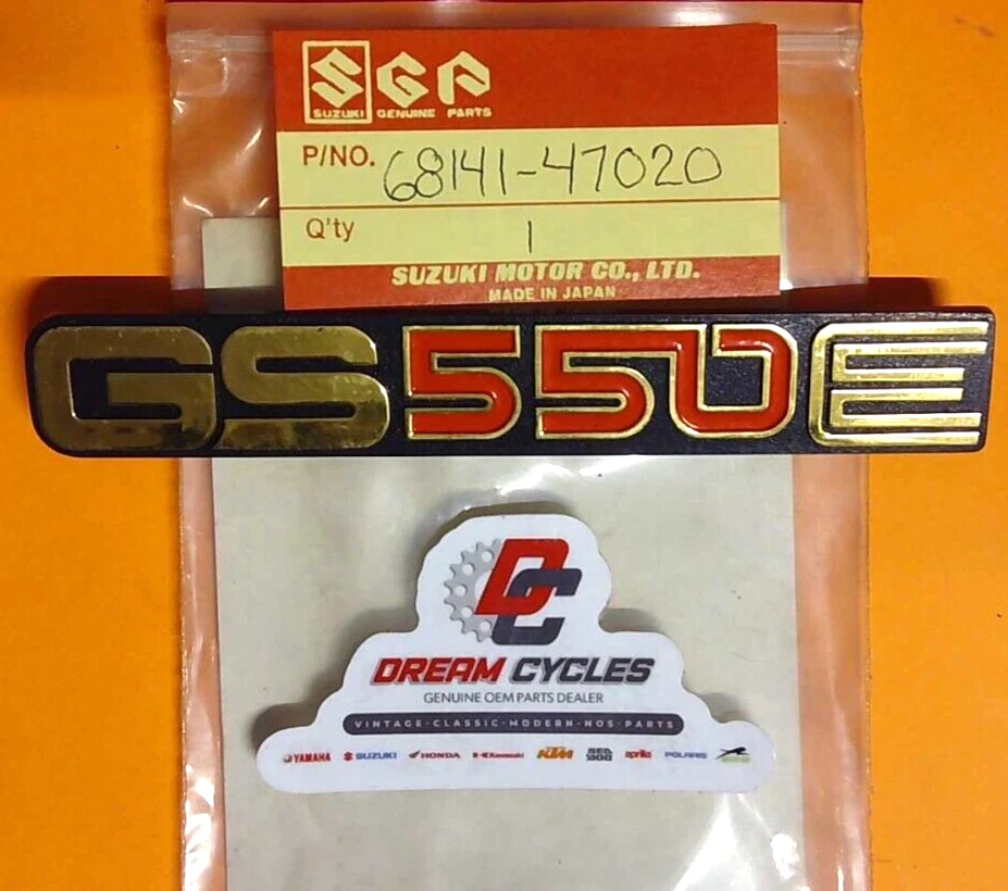Cubierta de cuadro original Suzuki GS550E emblema 1979-1980 GS550 68141-47020 NUEVO DE STOCK Foto 1 de 1