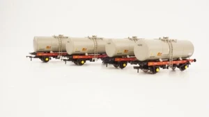 Heljan HN1157 36T Tank wagon set of 4 ESSO OO - Picture 1 of 1