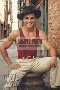 Beefcake Street Performer White Jeans Smile 4x6 Gay Interest Photo #A0004 - Picture 1 of 2