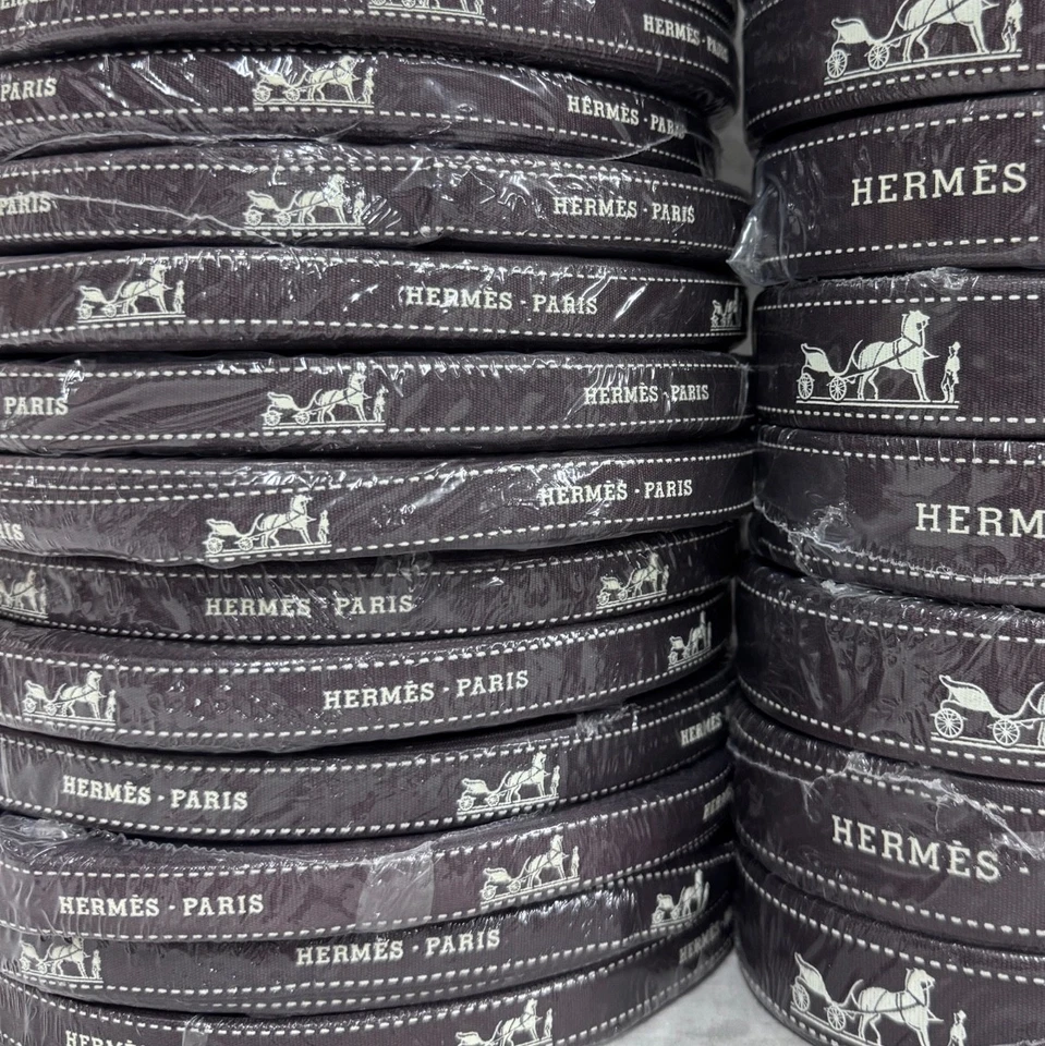 Auténtica Nueva Cinta Hermes de 0,5 pulgadas / 1,25 cm de ancho - 164 pies / 50 metros de largo Foto 1 de 3
