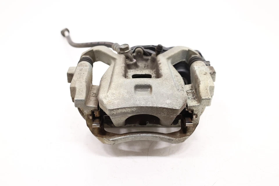 2018–2021 LEXUS NX300 ЗАДНИЙ ПРАВОСТОРОННИЙ СУППОРТ ДИСКОВОГО ТОРМОЗА ОТ ОРИГИНАЛЬНОГО ПРОИЗВОДИТЕЛЯ - Изображение 1 из 4