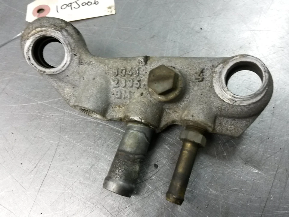 Crossover refrigerante para 01-03 Saturn L300 3.0 90412395 Foto 1 de 3