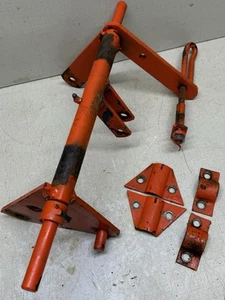 CASE/Ingersoll 222 Tractor Lift Rockshaft And Brake Pedal - Picture 1 of 3