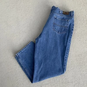 IZOD Classic Fit Denim Blue Jeans Herren 44 x 29 Medium Wash Etikett liest 46x30 - Bild 1 von 18