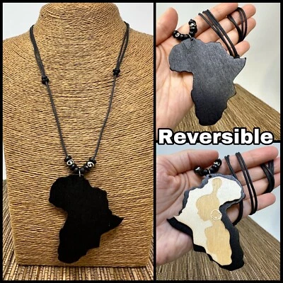 Colgante África Reversible Madera Negra y Natural con Mujer Africana Grabada Foto 1 de 4
