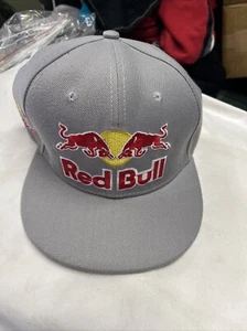 Cappellino grigio tesa piatta con 4 loghi. Snapback. BMX. Moto. MotoGP. Extreme. - Foto 1 di 9