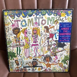 TOM TOM CLUB: SELF TITLED ALBUM 1981 - GENIUS OF LOVE - 8 TRACK VINYL LP - Picture 1 of 4