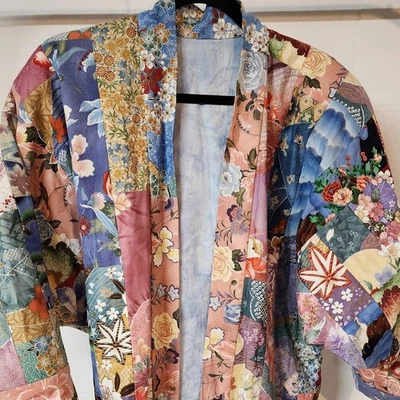 Chaqueta acolchada - Encantadora costura y retazos - Almohadillas para los hombros, SIN ETIQUETAS, ¡Inspirada en Asia! Foto 1 de 4