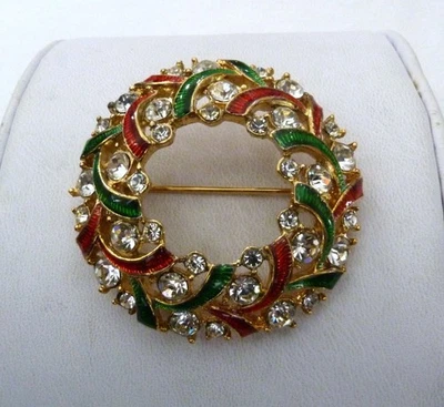 PIN CORONA NAVIDAD PEDRERÍA CRISTAL ESMALTE VERDE ROJO FIRMADO CISNE SWAROVSKI Foto 1 de 4