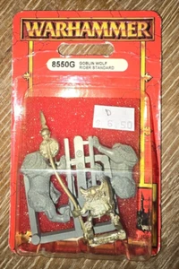 WH AoS 8550E Goblin Wolfrider w/ Standard - Picture 1 of 2