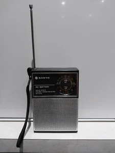 Vintage Sanyo AM FM Radio RP-5115 - Picture 1 of 7