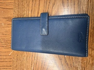 Coach blaue schmale Geldbörse aus Glattleder reparaturbedürftig - Bild 1 von 9