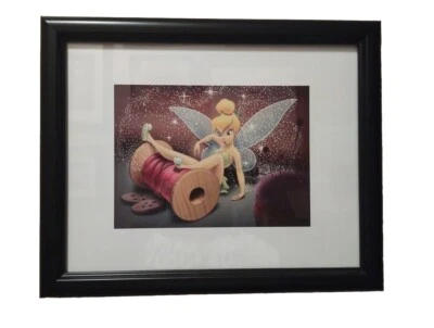 Campanilla Disney con carrete de hilo estampado con marco y tapete personalizados Foto 1 de 4