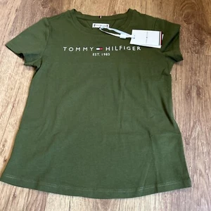 Girls Tommy Hilfiger T-shirt Age 7 BNWT - Picture 1 of 1