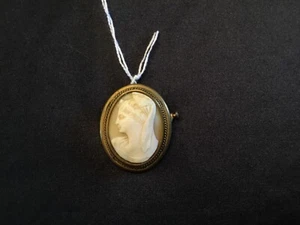 Broche / pendentif camée - Picture 1 of 2
