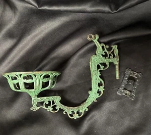 ANTIQUE Cast Iron Oil Lamp Wall Mount Swing Lamp Holder Bracket Green Late 1800s - Bild 1 von 13