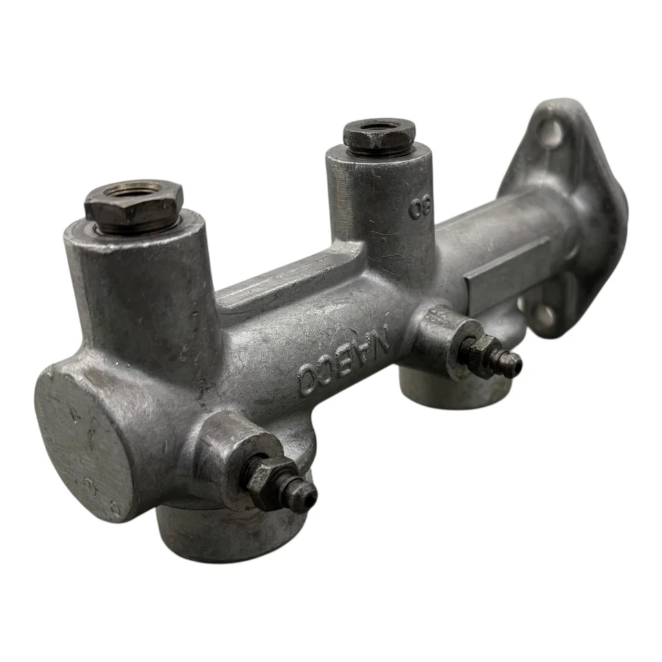 REMAN OEM 11-1721 Master Cyl. 46010B9102 46010B5012 FOR 72-77 Datsun 620(Pickup) - Image 1 of 4