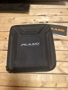 Plano Stealth Pistol Case, Lightweight Gun Carrying Case for Pistols, Lockable - Picture 1 of 4