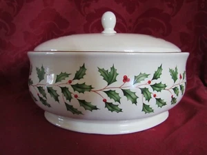 Plato cubierto Lenox Holiday Holly ovalado 9,75" - Imagen 1 de 12