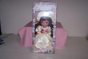 Colección de muñecas Precious Moments de The Doll Maker 2016 coleccionable NUEVO en caja - Imagen 1 de 4