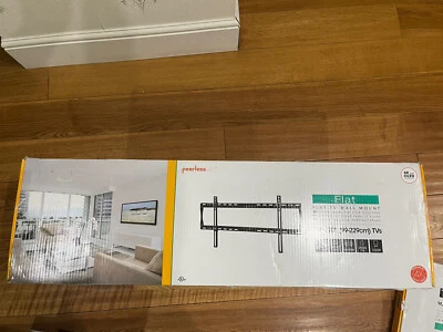 Peerless Universal Flat Wall Mount Mounting Kit For 39" to 90" Gloss Black PF660 - Image 1 of 2