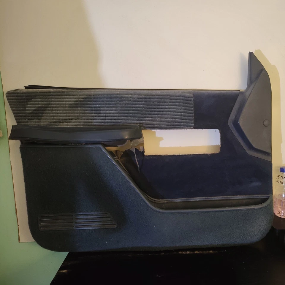 1988-1994 CHEVY SILVERADO TAHOE SIERRA BLUE Driver Door Panel POWER Windows - Image 1 of 4