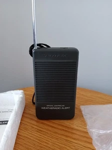 Realistic Pocket Weatheradio Alert Model 12-143 w/ 3 new AA batteries, TESTED - Picture 1 of 10