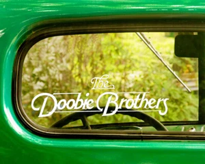 2 THE DOOBIE BROTHERS BAND AUFKLEBER Aufkleber Bogo für Auto LKW Fensterstoßstange - Bild 1 von 1