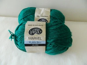 Yarn Moda Vera MARVEL Acrylic Green 8ply Lot 2 Yarns Made In Australia - Picture 1 of 6