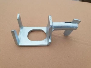Untere Diagonalbefestigung, verz. mit Kippstift , untere Diagonalhalter Plettac - Afbeelding 1 van 2