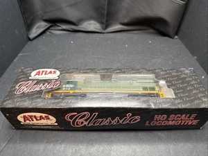 Atlas Classic Silver C425 Ph2 BC Rail 812 HO scale- New - Picture 1 of 18