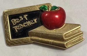 Vintage Beste Lehrer Schule Thema Brosche Gold Anstecknadel Tafel Apfel Buch Kostenloser Versand - Bild 1 von 3