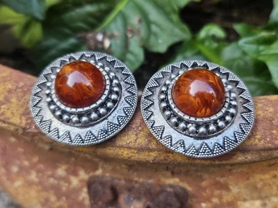 Pendientes RJ Graziano Redondos Grandes Clip-On Coral Cabujón Tono Plata Firmados Foto 1 de 4