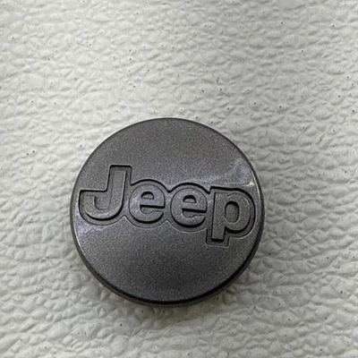 Tapacubos gris OEM 1997-2001 Jeep Cherokee XJ Wrangler llanta (1) Foto 1 de 4