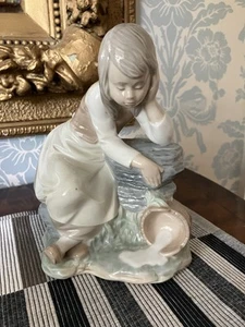 NAO BY LLADRO MILK MAID WITH BUCKET OF SPILT MILK FIGURINE - Picture 1 of 6