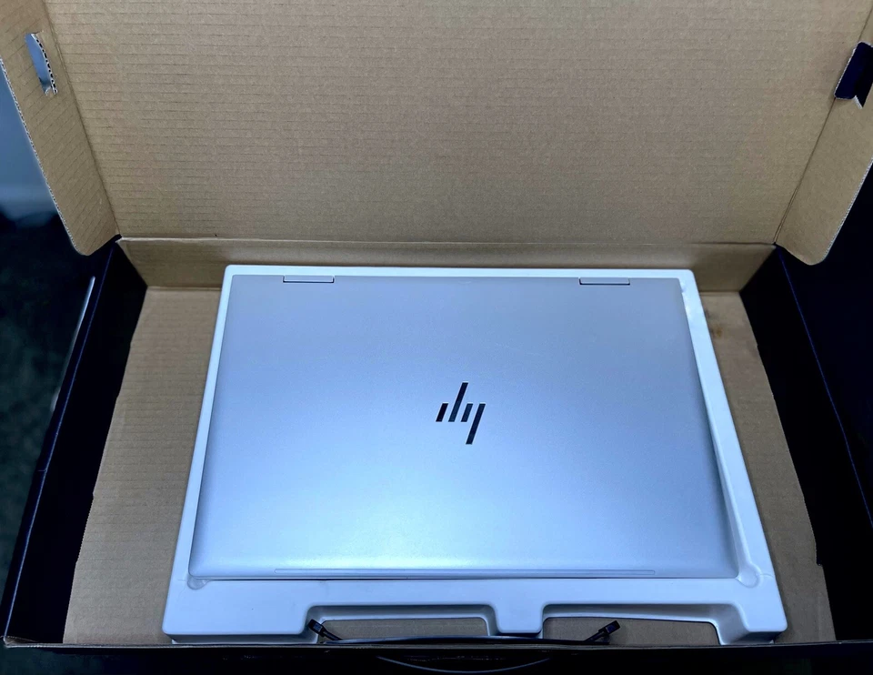 HP Envy x360 15-ed0003ca 15.6" (1TB SSD, Intel Core i7-1065G7, 1.30GHz, 16GB... - Image 1 of 4