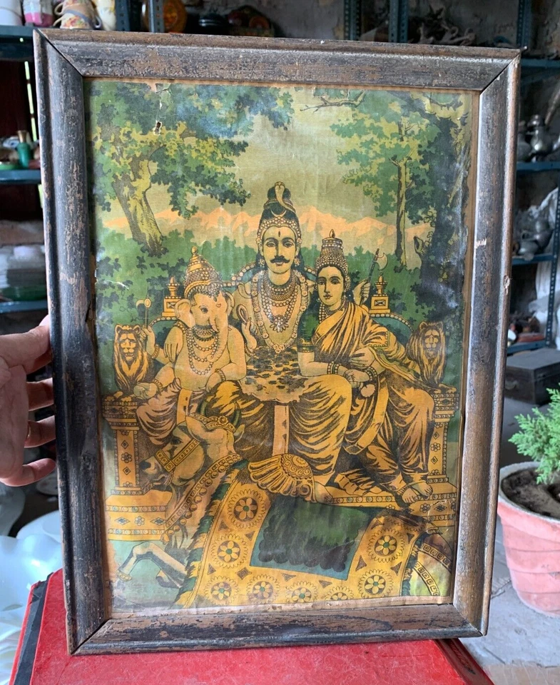 Prensa Raja Ravi Varma impresión litográfica vintage de la familia Shiva Parivaar enmarcada Foto 1 de 4