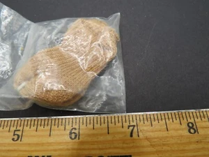 Calcetines para muñeca - Calcetines suaves tostados talón a punta 1" SIN USAR/en paquete #908 - Imagen 1 de 1