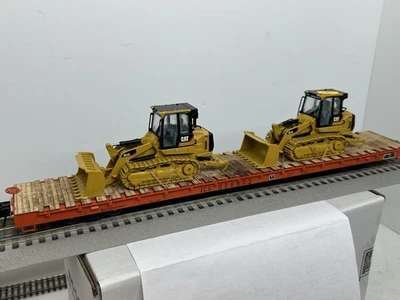ATLAS ICG 978872 Ralphstrains custom 68’ w/2 Caterpillar 963D track loaders 1/50 - Image 1 of 4