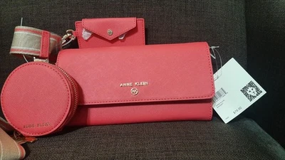 Bandolera Ann Klein Brandy Color Rosa Frambuesa con Herrajes Dorados Nueva con Etiquetas Foto 1 de 4