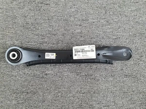 OEM 55271-T1000 ARM ASSY-RR TRAILING ARM RH Passenger for Genesis G80 2021~2024 - Picture 1 of 7