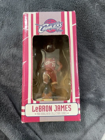 LeBRON JAMES Cleveland CAVALIERS #23 MINI BOBBLEHEAD COLLECTORS SERIES 5 NBA Cover