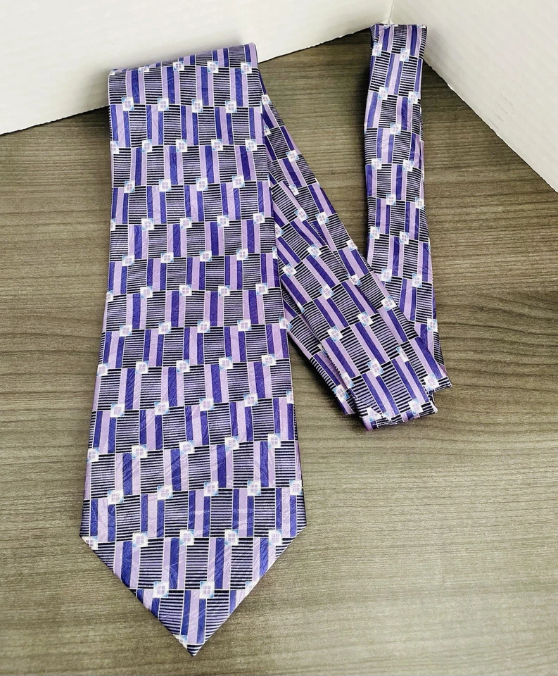 Corbata Carlos Devenezia púrpura geométrica 100 % seda 4 pulgadas de ancho Foto 1 de 4