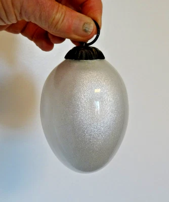 BOULE DE PARDON ovoïde verre blanc nacré style DECO NOEL ancien H11 D7,5 TBE - Photo 1/4