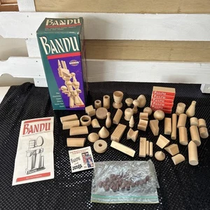 Juego de apilamiento de madera Bandu Milton Bradley 100% completo vintage 1991 - Imagen 1 de 7