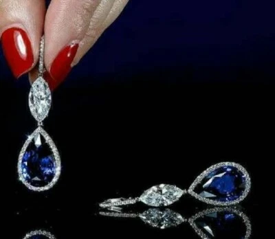 Pendientes colgantes/gotas de diamantes y zafiros creados en pera de 3,2 quilates enchapados en oro blanco de 14 k Foto 1 de 4