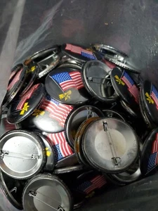 Vintage American Flags Pinback Lot Support Our Troops Operation Desert Storm - Picture 1 of 2