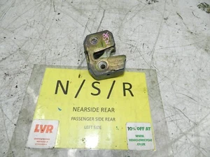 1990 VOLVO 700 740. PASSENGER SIDE REAR DOOR LOCK LATCH CATCH - Picture 1 of 2