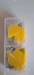 10 Sets Yellow Kite Shaped Darts Flights - Picture 1 of 1